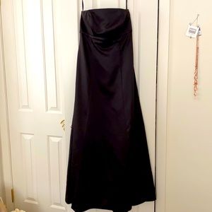Alexia Blk satin strapless dress. size 12